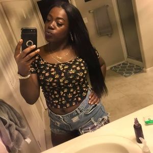 Meet your Posher, Maya